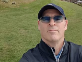 Kathleen Wynne campaign co-chair Tim Murphy is seen golfing at Pebble Beach, California in the middle of the election campaign.